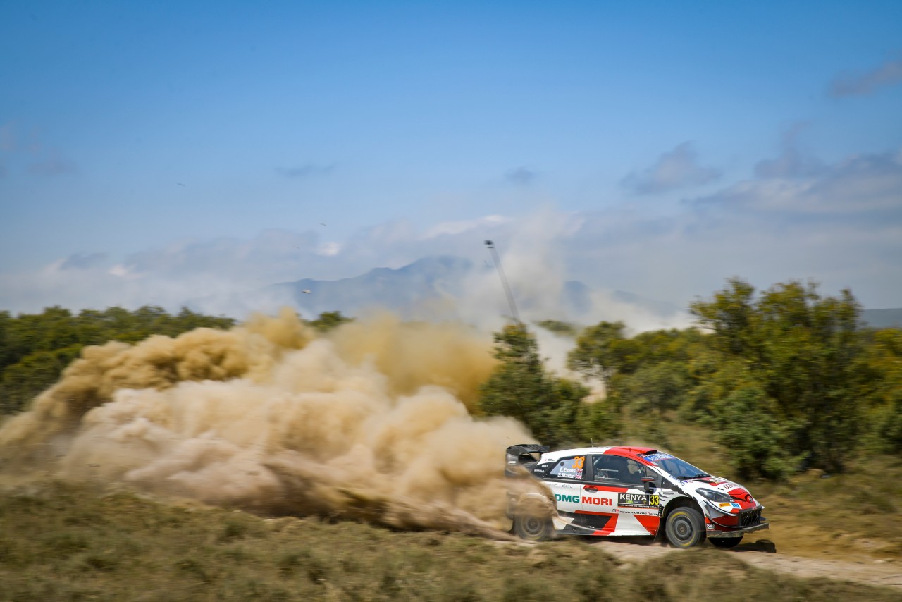 EKIPA TOYOTA GAZOO RACING JE NA RELIJU SAFARI V KENIJI OSVOJILA PRVI DVE MESTI. 