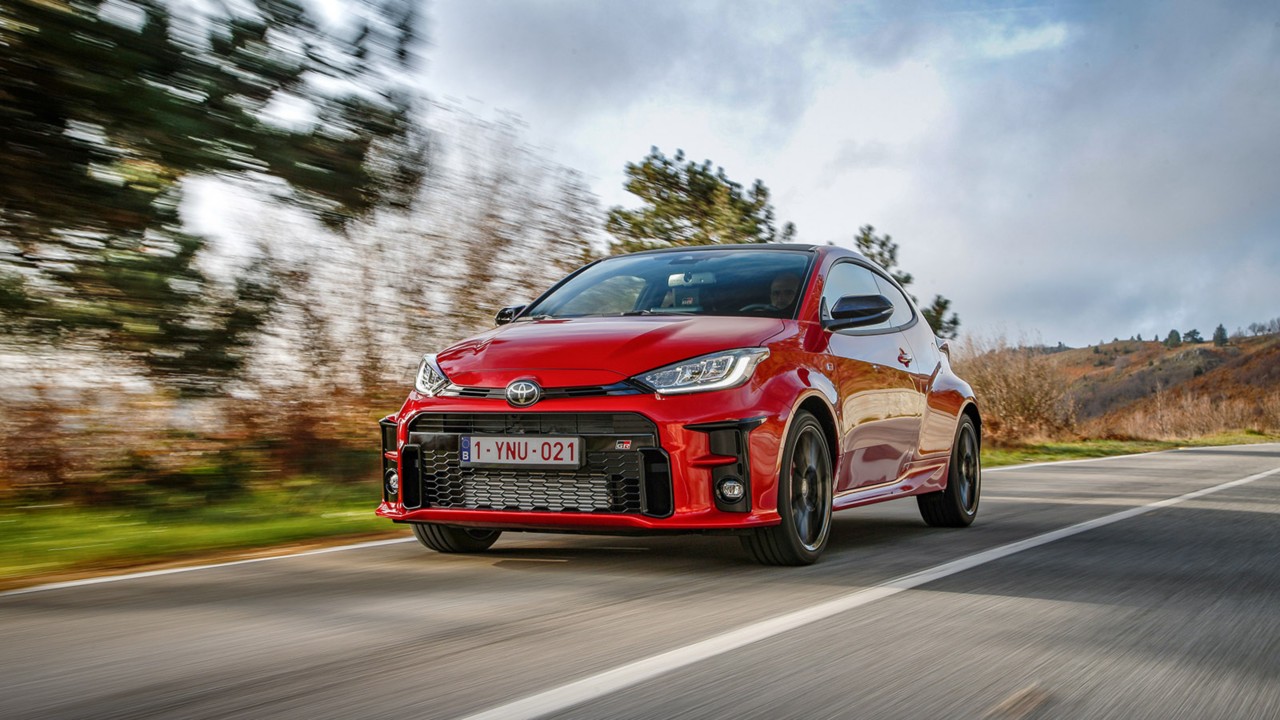 GR YARIS: